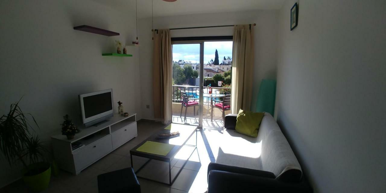 Appartamento 'Chez Antoine' Pool-View 5Min From Sea Paphos Esterno foto