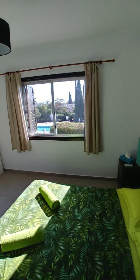 Appartamento 'Chez Antoine' Pool-View 5Min From Sea Paphos Esterno foto