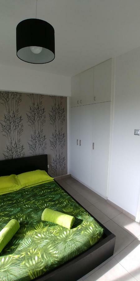 Appartamento 'Chez Antoine' Pool-View 5Min From Sea Paphos Esterno foto